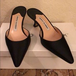 Manolo Blahnik Carolyn Satin heels